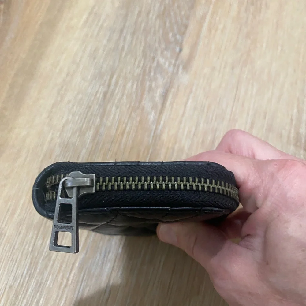 Mini Zadic & Voltaire Matelasse Quilted Black Leather Zip Around Wallet-Black - Picture 3 of 4